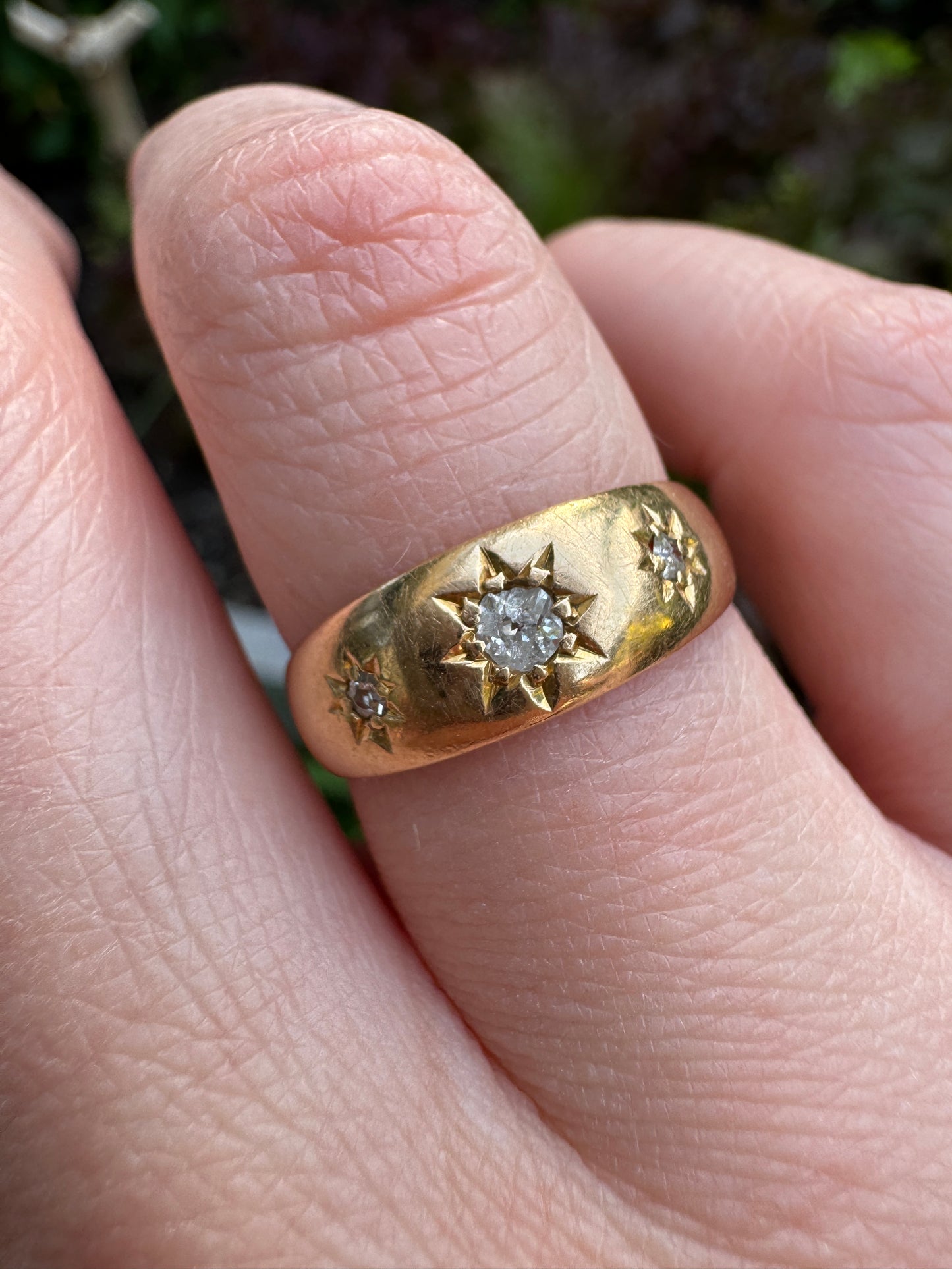 Antique 18ct yellow gold three stone 0.2ct TCW mixed old cut diamond starset gypsy ring