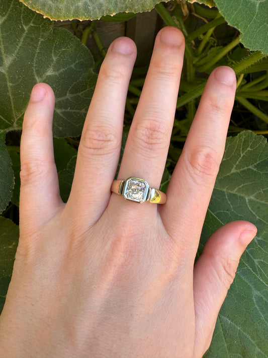 Vintage Mid Century English 9ct yellow and white gold 0.91ct old mine cut diamond signet ring