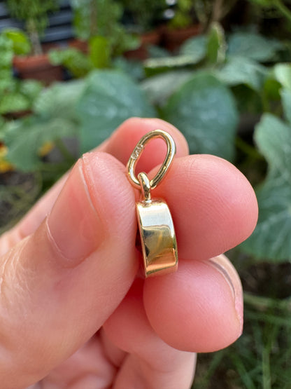 Custom handmade recycled 9ct yellow gold 1.56ct natural ruby bezel set pendant