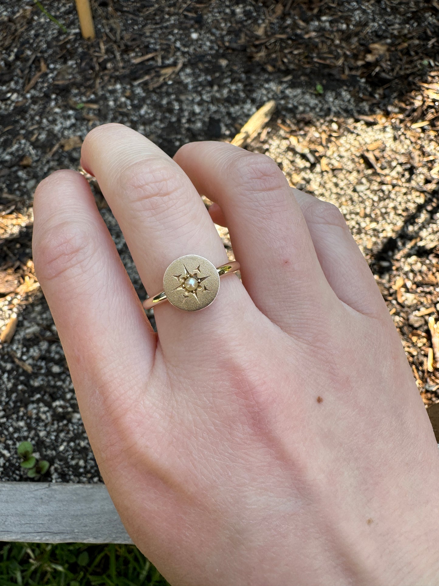 Custom 9ct yellow gold starset pearl stickpin conversion ring