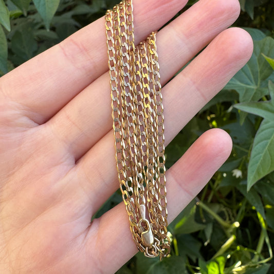 Vintage Italian 9ct yellow gold flat curb link chain, 70cm / 27.6 inches long