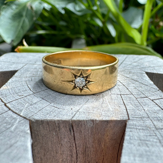 Antique 18ct yellow gold 0.13ct old mine cut diamond cigar band