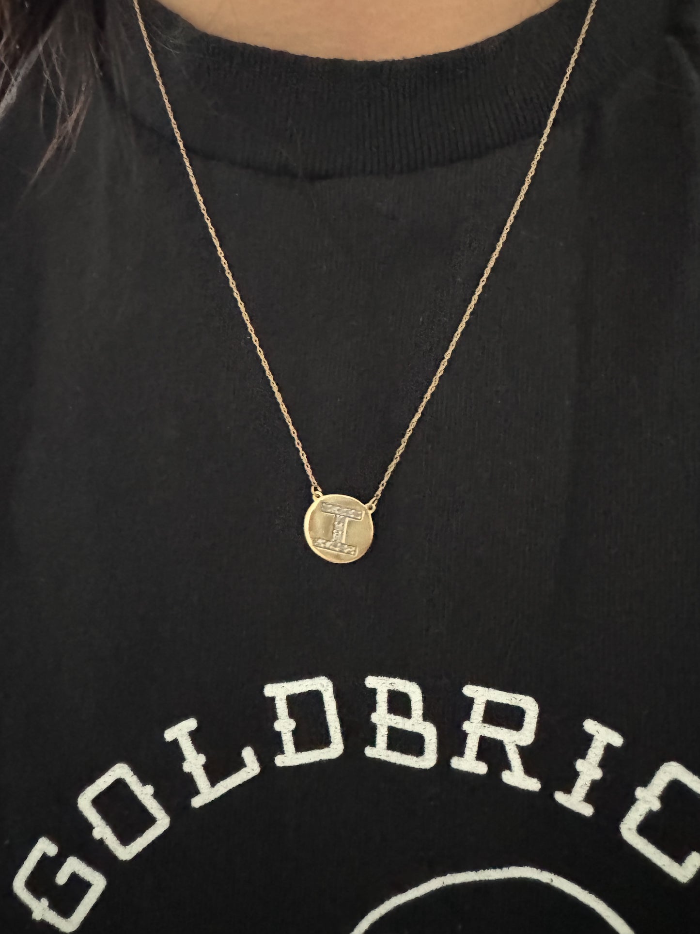 Vintage 10ct yellow gold single cut diamond ‘I’ initial necklace