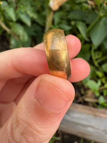 Antique 15ct yellow gold cigar band, 6.8mm wide