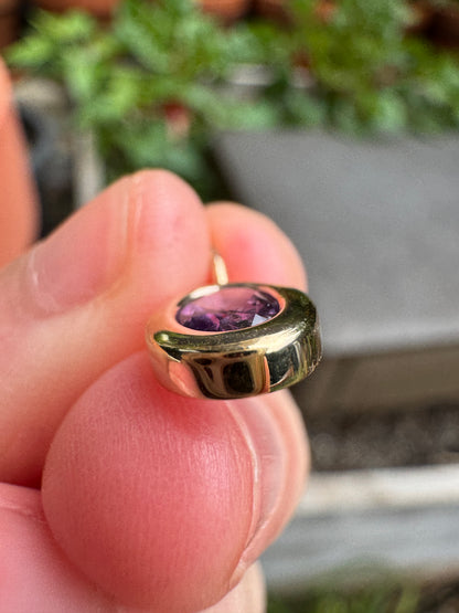 Custom handmade 9ct yellow gold 0.98ct natural purple sapphire bezel set pendant