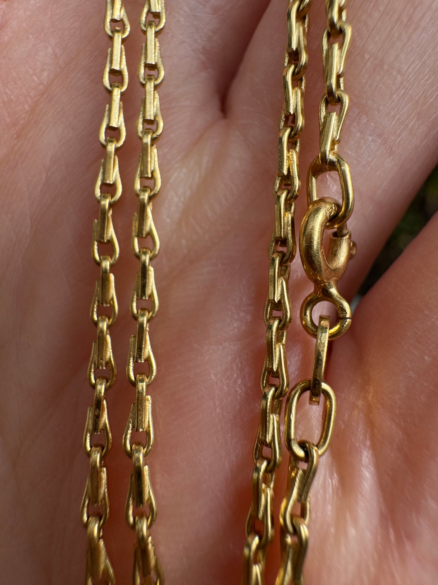 Vintage Italian 18ct yellow gold hayseed/barleycorn link chain, 49cm / 19.29 inches long