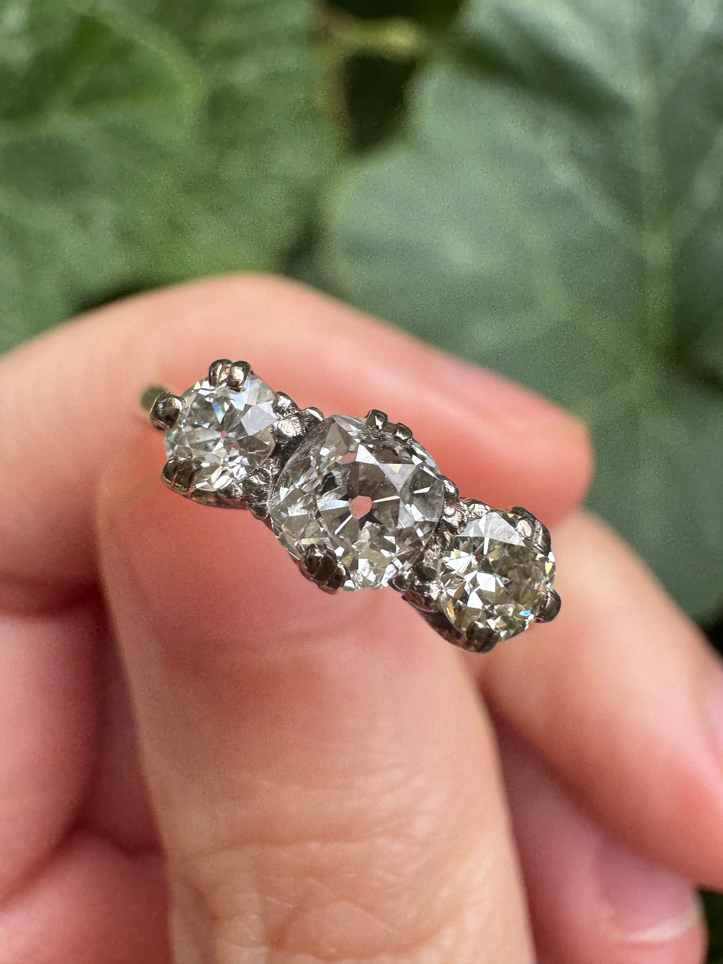 Vintage English 18ct yellow gold three stone 0.86ct TCW old mine cut diamond ring