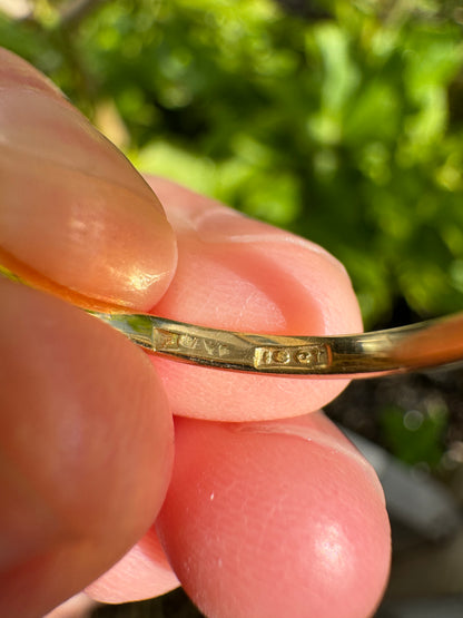 Vintage 18ct yellow gold and platinum 0.55ct TCW old mine cut and single cut diamond daisy ring