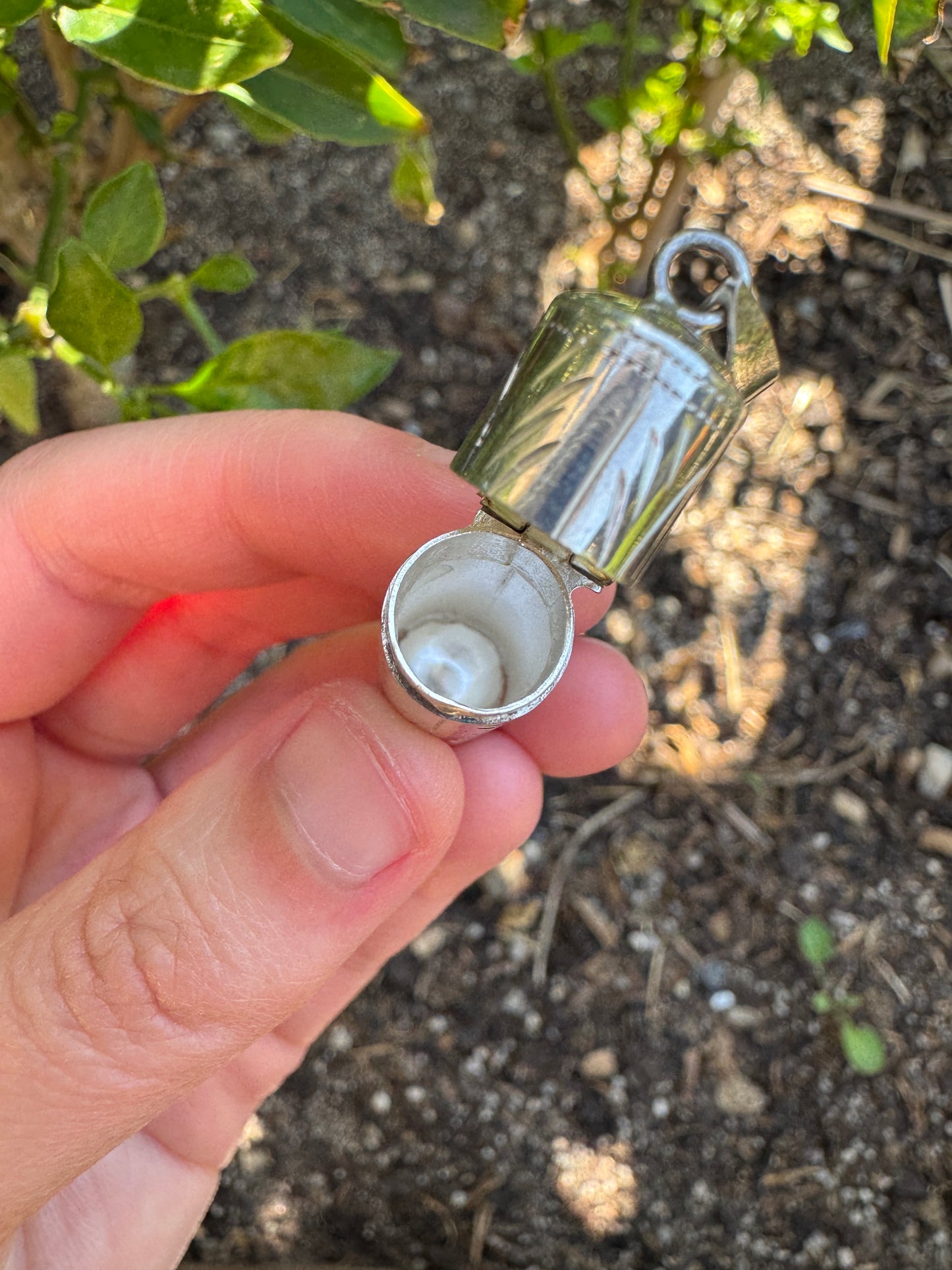 Vintage silver engraved cylinder vesta pendant