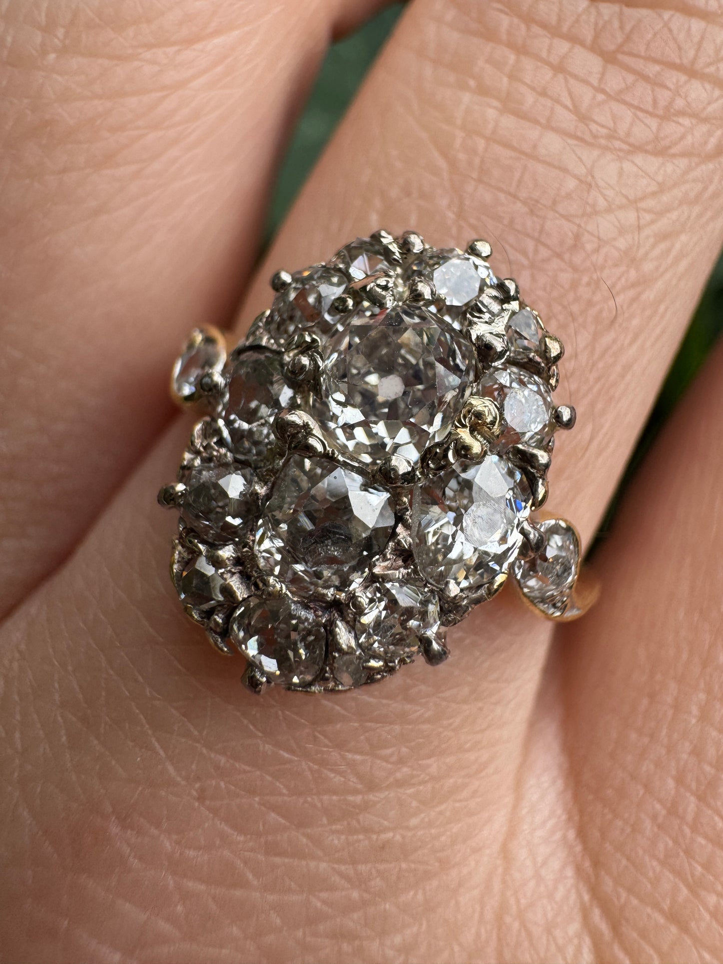 Antique 18ct yellow gold 1.74ct TCW old mine cut diamond cluster ring