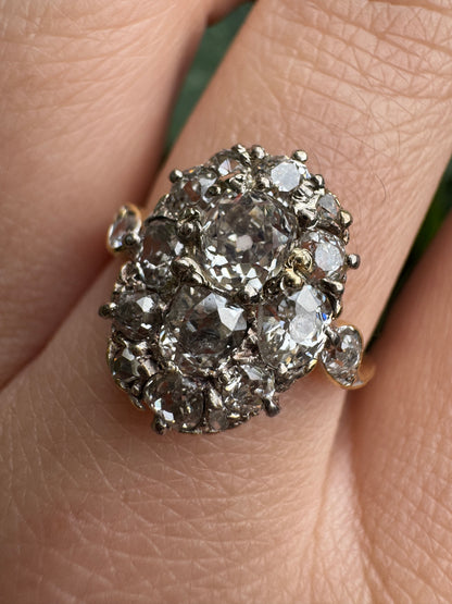 Antique 18ct yellow gold 1.74ct TCW old mine cut diamond cluster ring