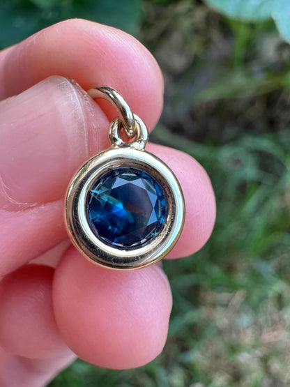 Custom handmade recycled 9ct yellow gold 0.95ct natural Australian parti sapphire bezel set pendant