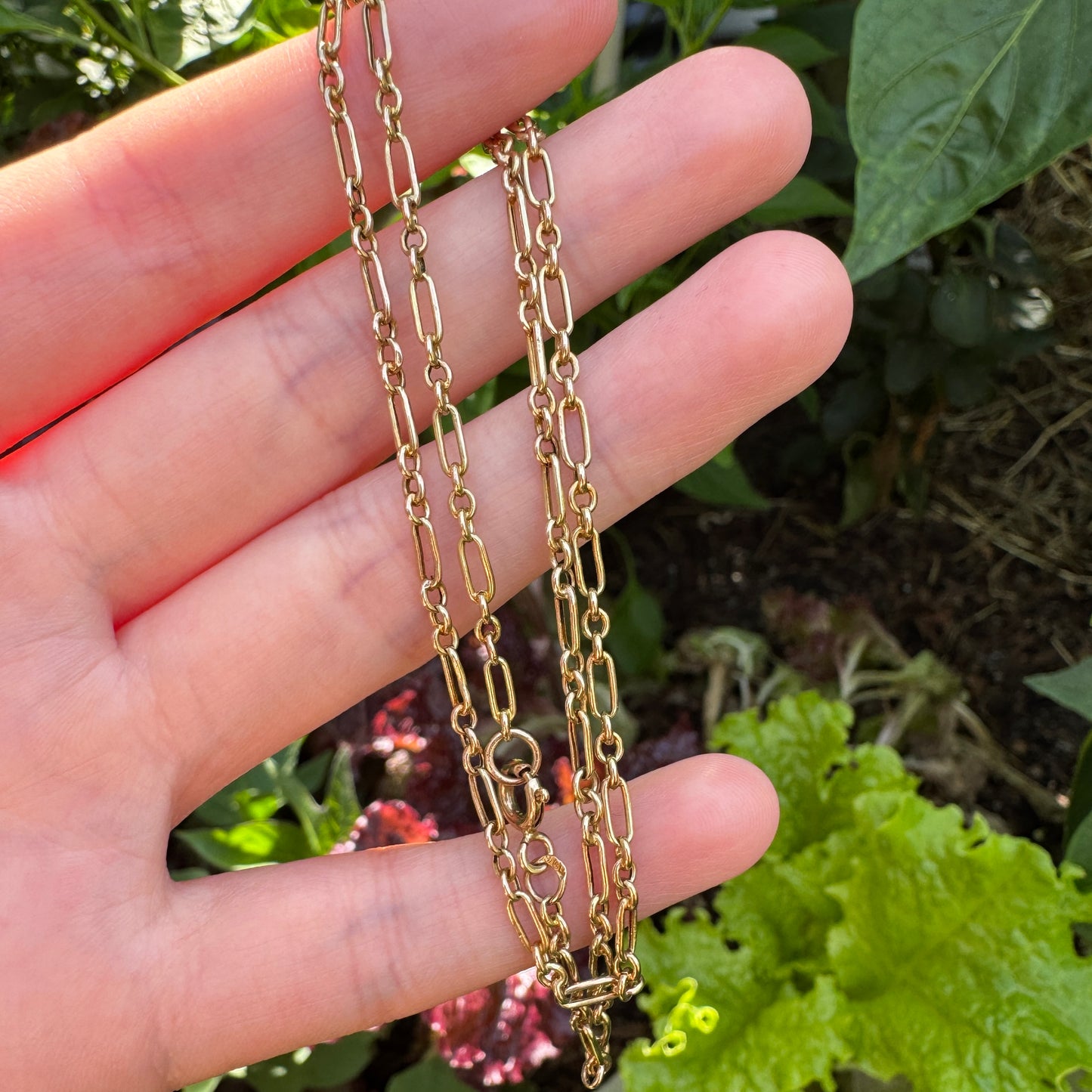 Vintage 9ct yellow gold paperclip link chain, 40cm / 15.75 inches long