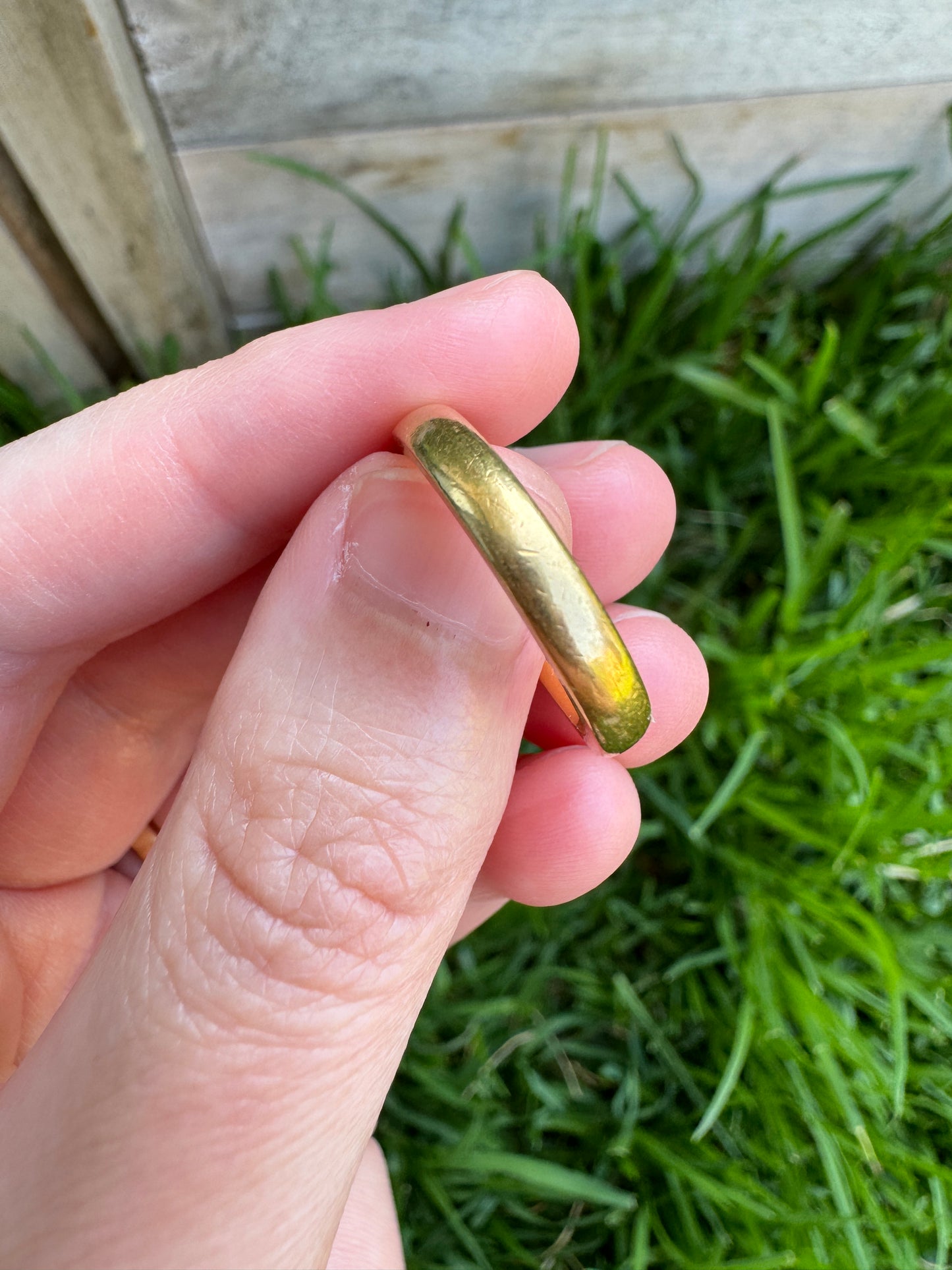 Vintage 22ct yellow gold donut band, 3.5mm wide