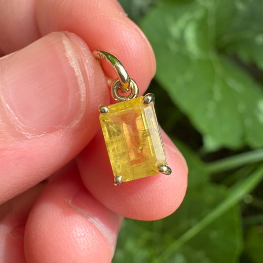 Custom handmade recycled 9ct yellow gold 1.25ct natural yellow sapphire prong set pendant