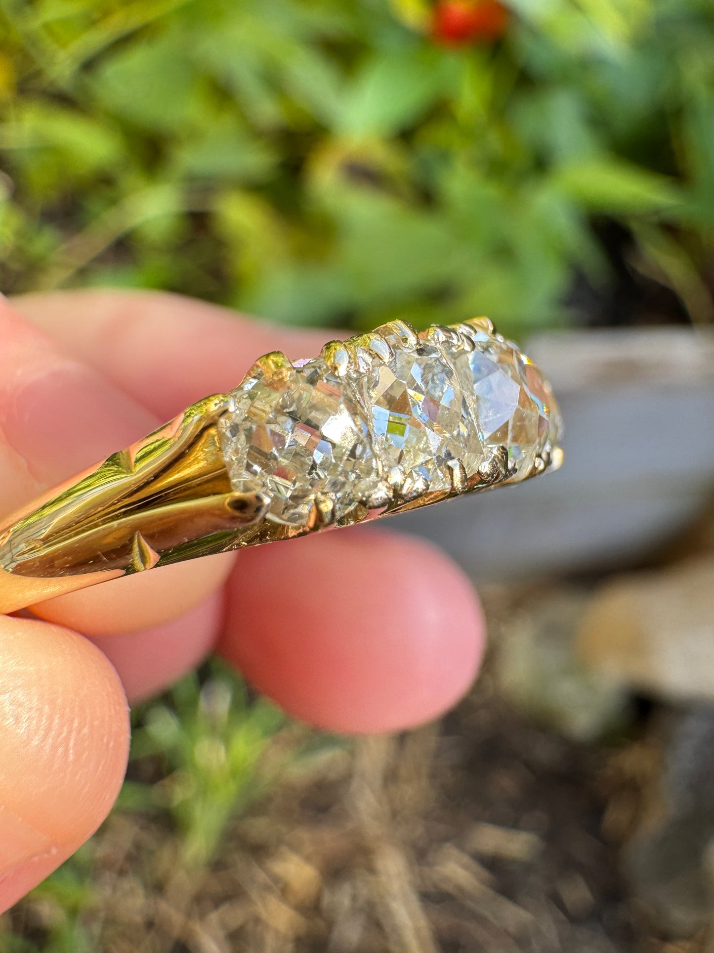 Antique 18ct yellow gold five stone 1.7ct TCW old mine cut diamond ring