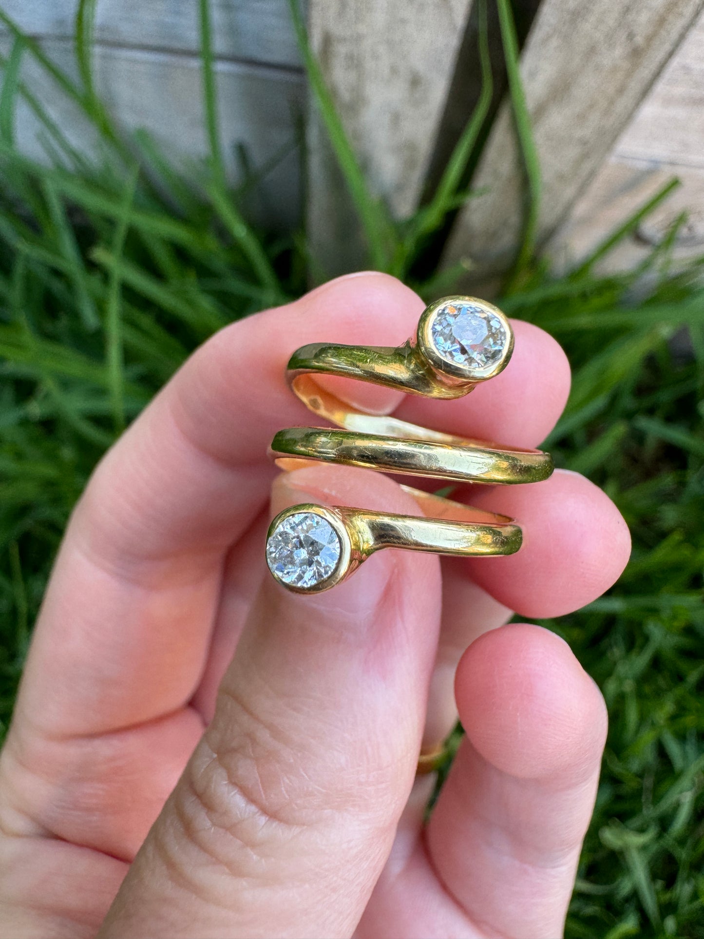 Vintage 18ct yellow gold 0.5ct TCW old mine cut diamond spiral ring