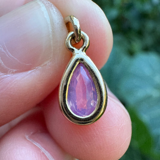 Custom handmade 9ct yellow gold pear cut 0.45ct natural pink sapphire bezel set pendant