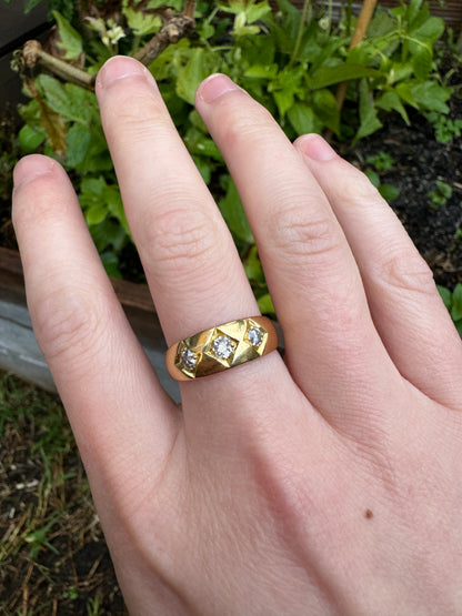 Vintage 18ct yellow gold 0.5ct TCW three stone old mine cut diamond gypsy ring