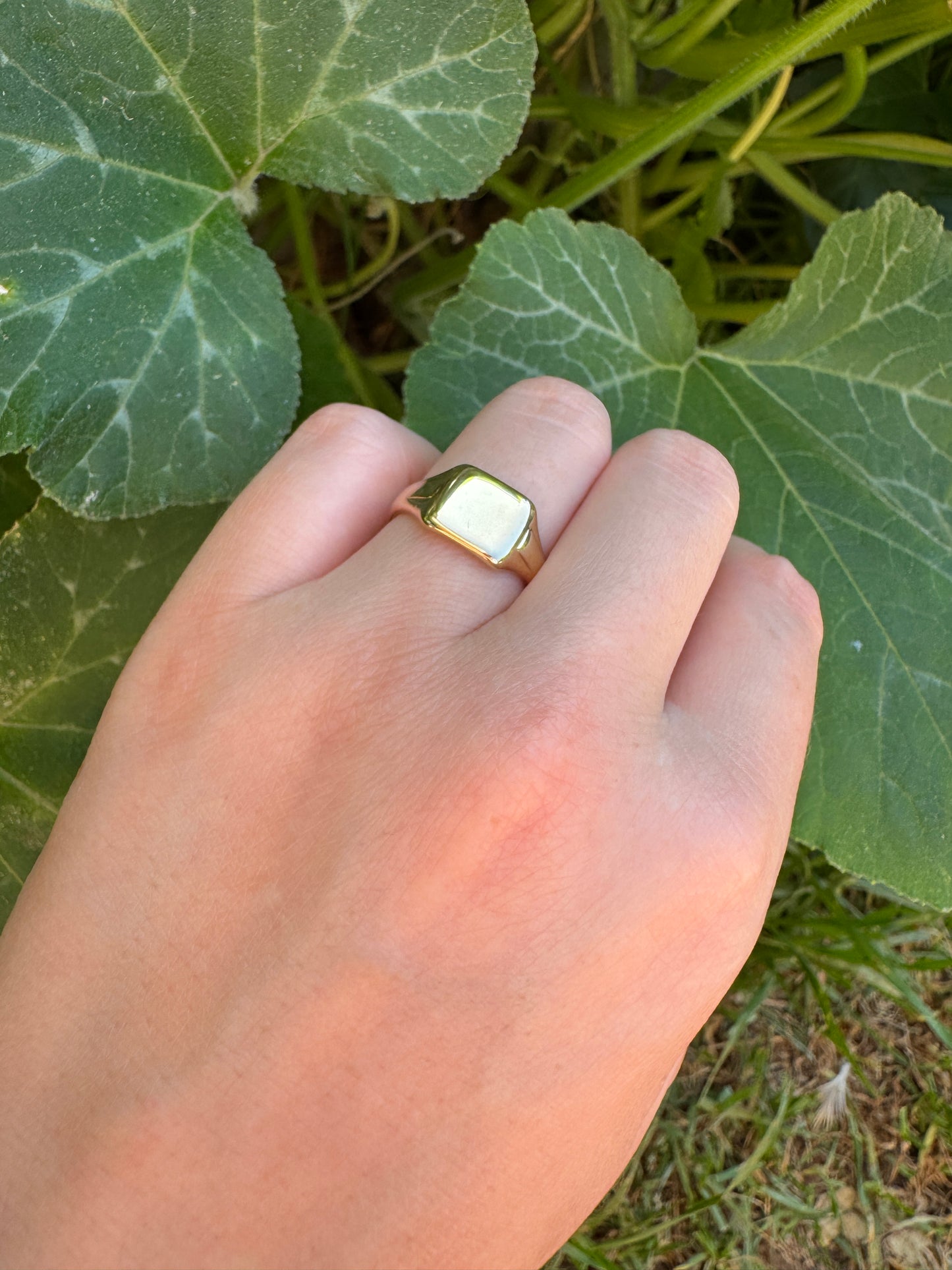 Vintage Mid Century English 9ct yellow gold square signet ring
