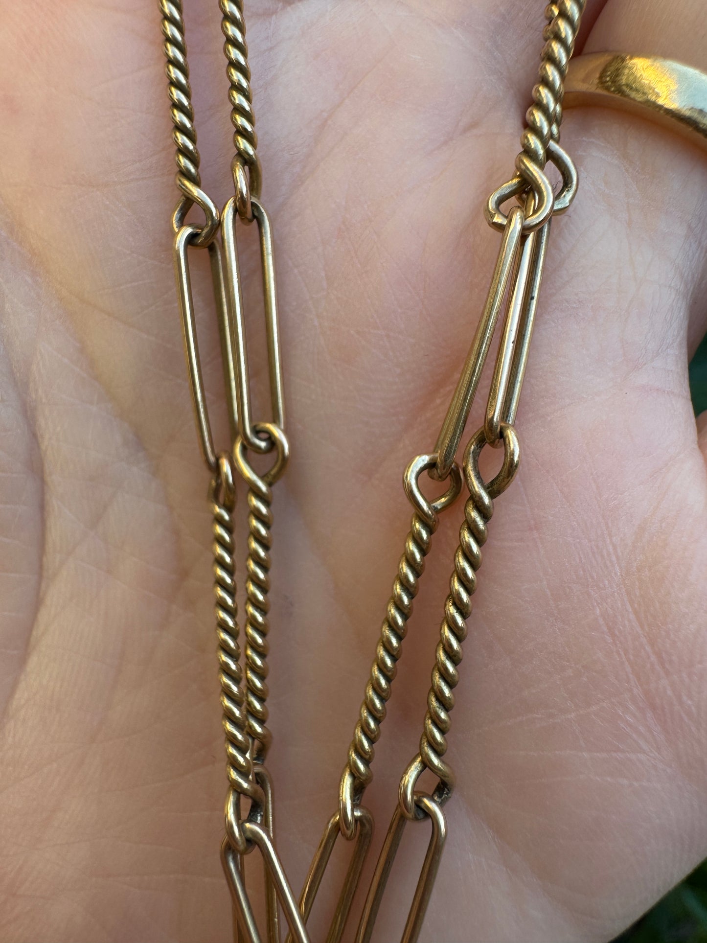 Vintage 9ct yellow gold fetter and twist link chain with heart padlock closure, 45.5cm / 17.91 inches long