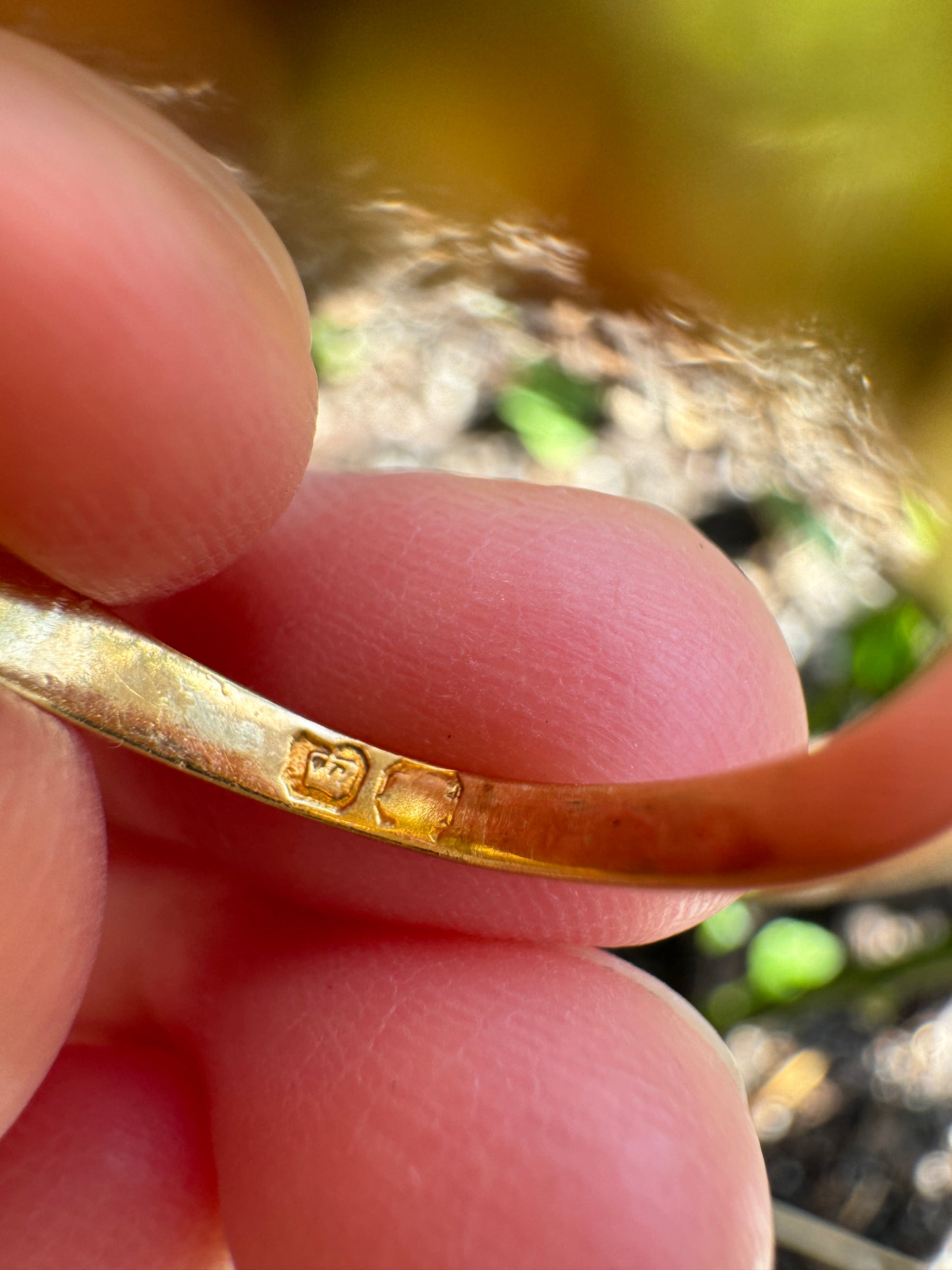 Vintage 18ct yellow gold 0.12ct old mine cut diamond and 0.25ct TCW natural pink sapphire starset gypsy ring