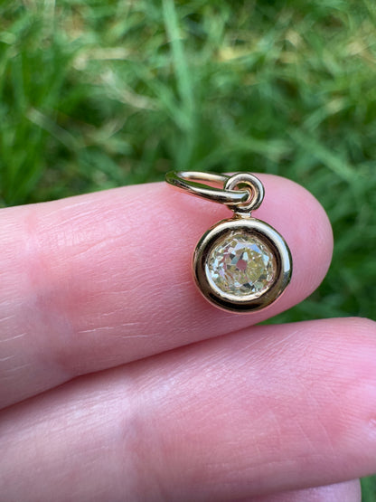 Custom 9ct yellow gold 0.34ct old mine cut diamond bezel set pendant (I1, K)
