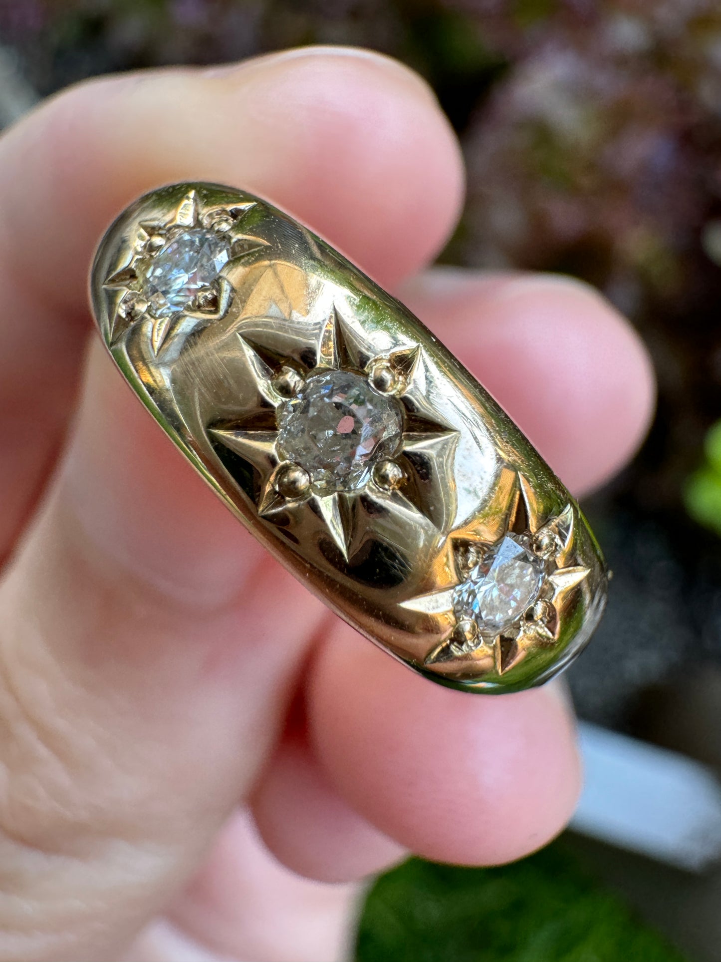 Vintage 14ct yellow gold three stone 0.2ct TCW old mine cut and brilliant cut diamond starset gypsy ring