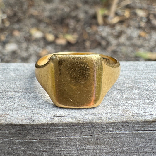 Vintage English 18ct yellow gold square signet ring