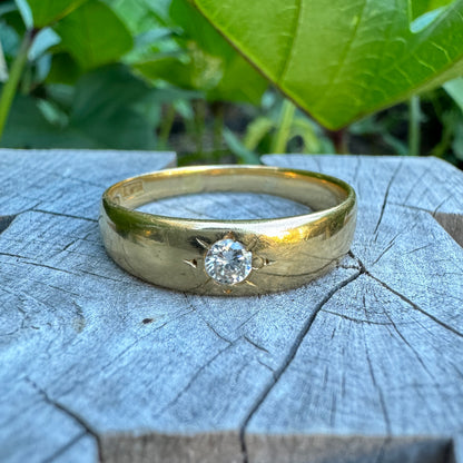 Vintage 18ct yellow gold 0.15ct old European cut diamond gypsy ring