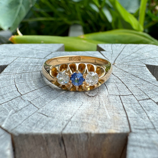 Vintage 18ct yellow gold old cut sapphire and old mine cut diamond belcher ring