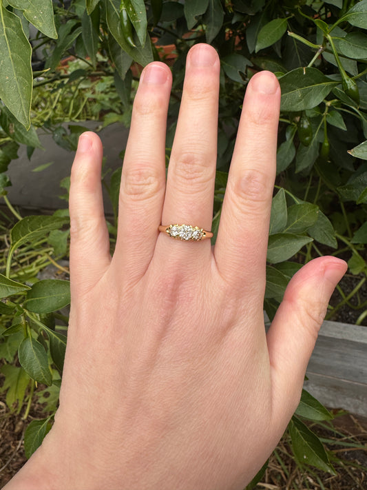 Antique 18ct yellow gold three stone 0.7ct TCW old mine cut diamond ring