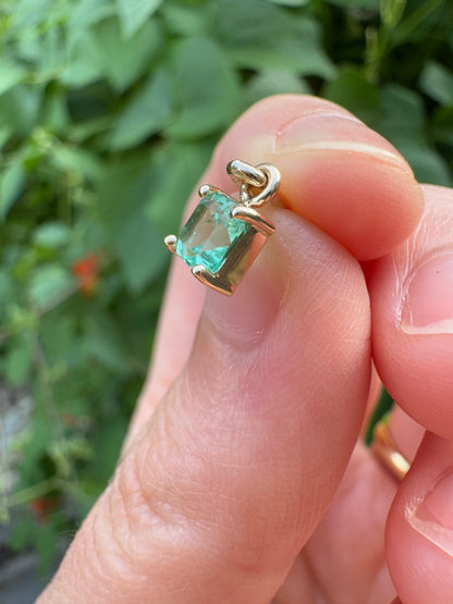 Custom 9ct yellow gold 0.45ct square cut emerald claw set pendant
