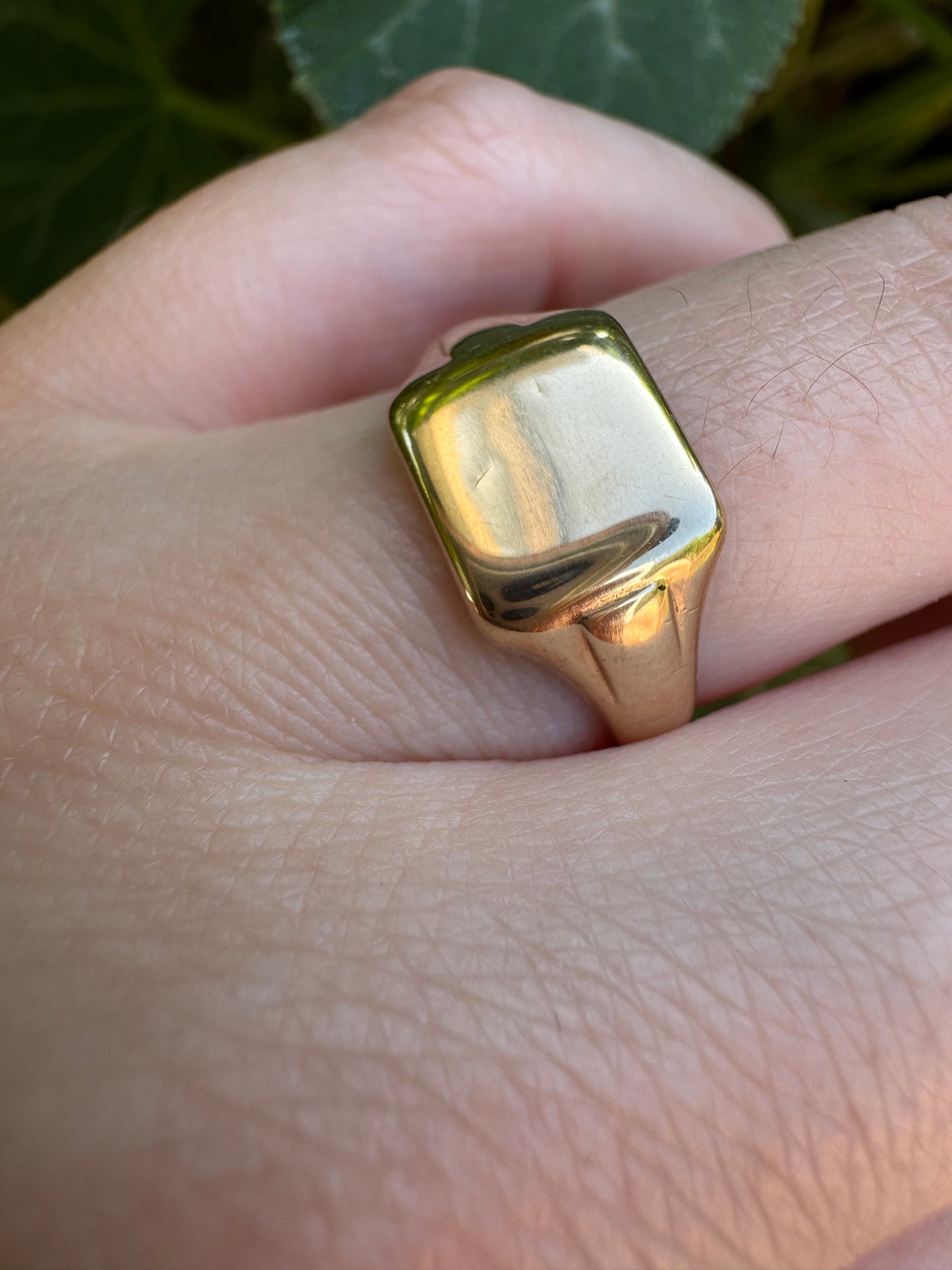 Vintage Mid Century English 9ct yellow gold square signet ring