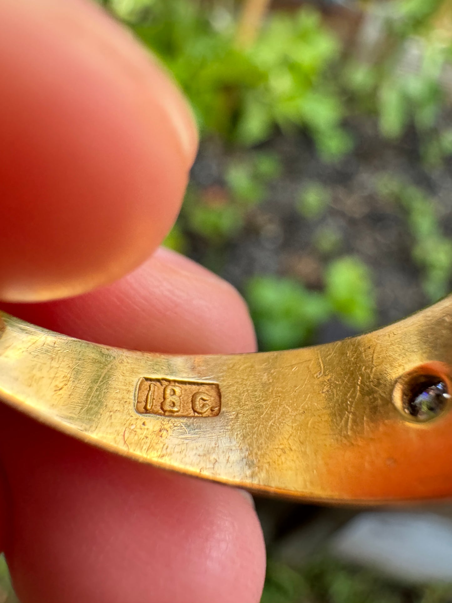 Antique Australian Wendt 18ct yellow gold 0.2ct TCW three stone old mine cut diamond gypsy ring
