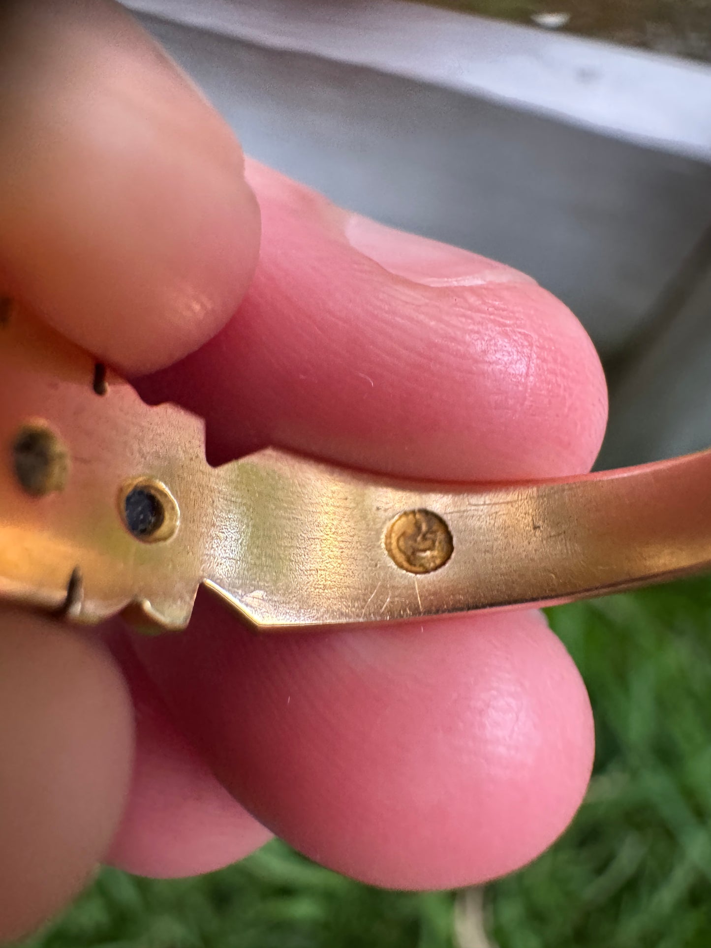 Vintage 18ct yellow gold five stone old cut sapphire and diamond starset gypsy ring