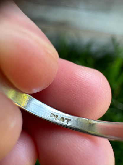 Vintage platinum chevron pattern engraved band, 1.5mm wide