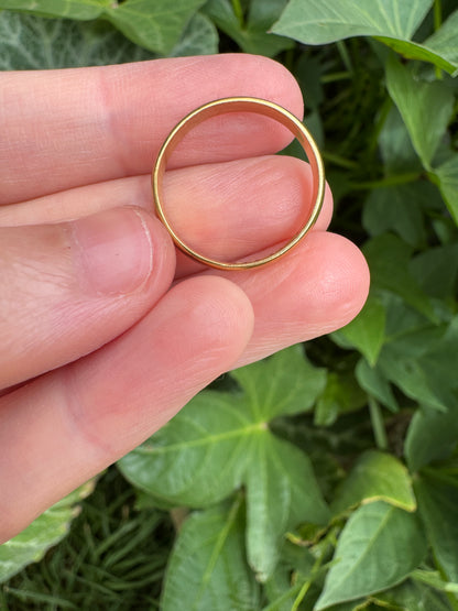 Vintage 22ct yellow gold band, 3mm wide