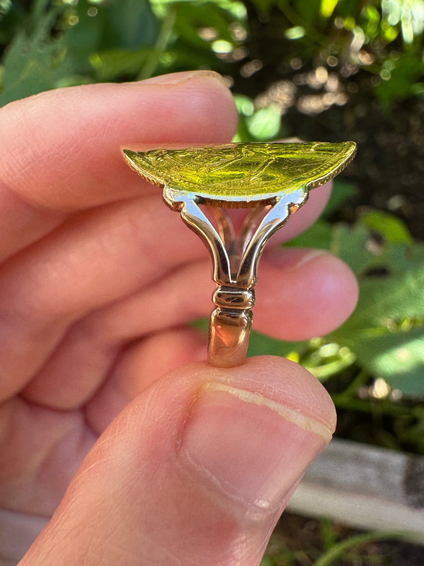 Antique 22ct yellow gold half sovereign ring on vintage 9ct yellow gold band