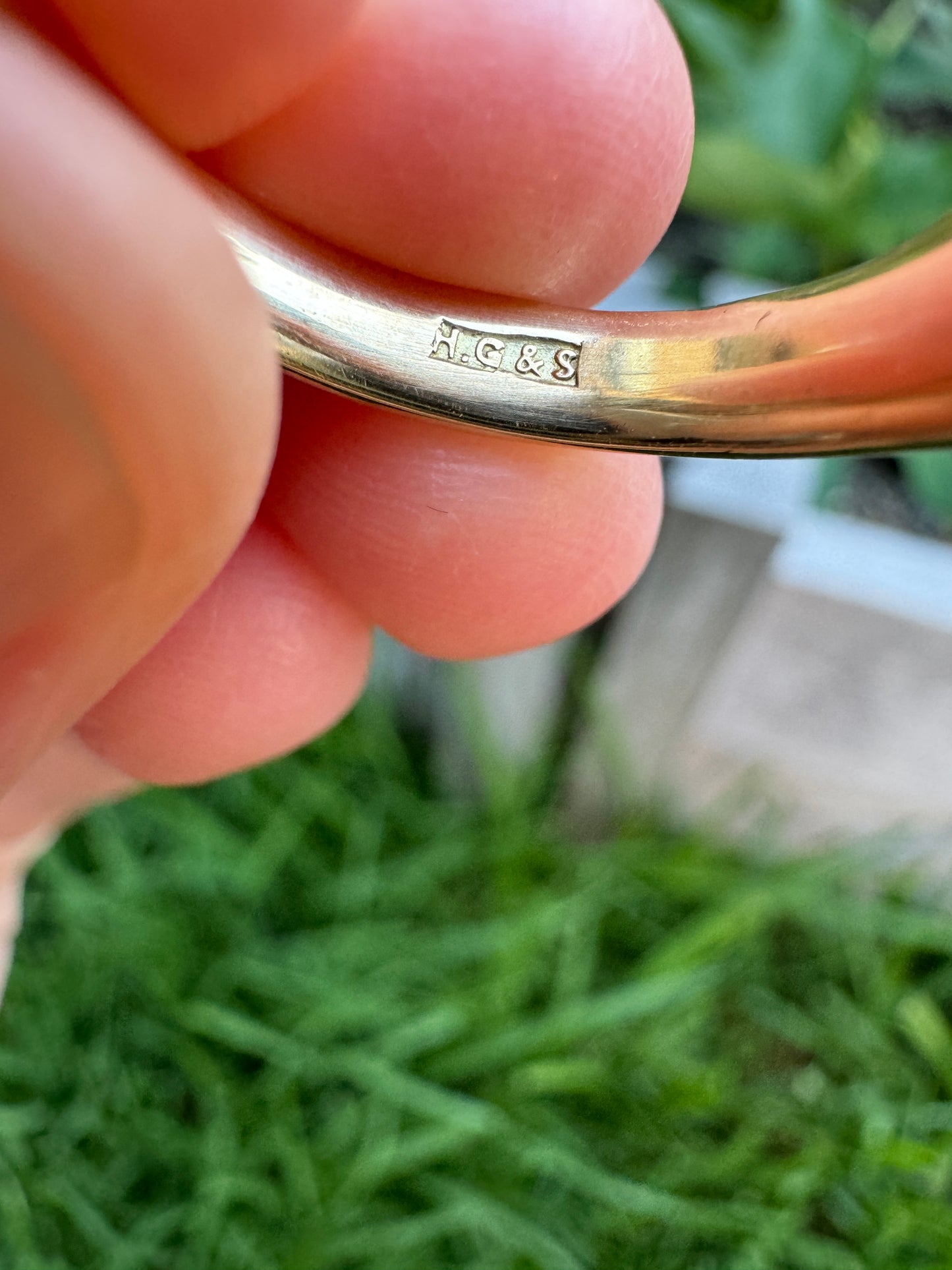 Vintage 9ct yellow gold square face signet ring