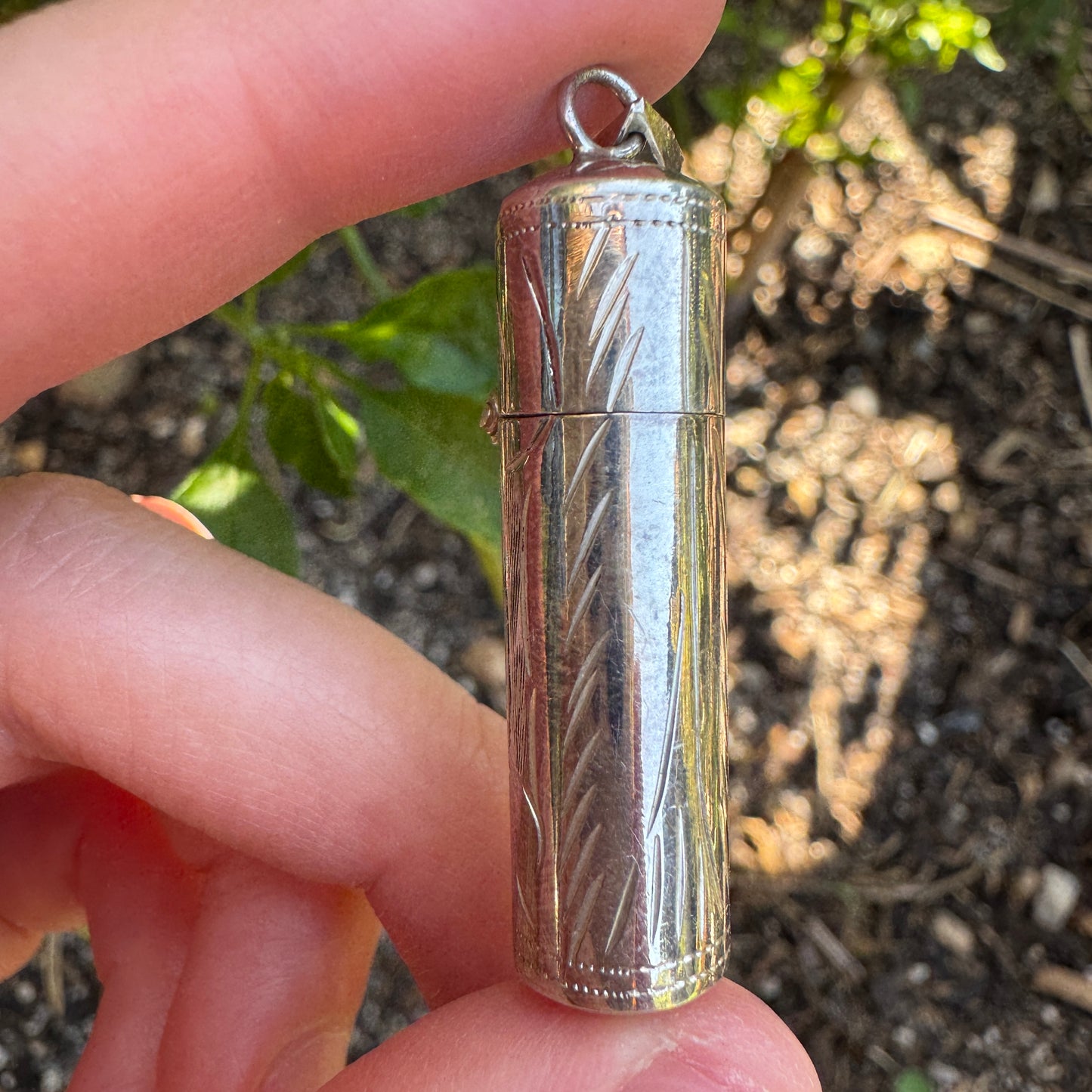 Vintage silver engraved cylinder vesta pendant