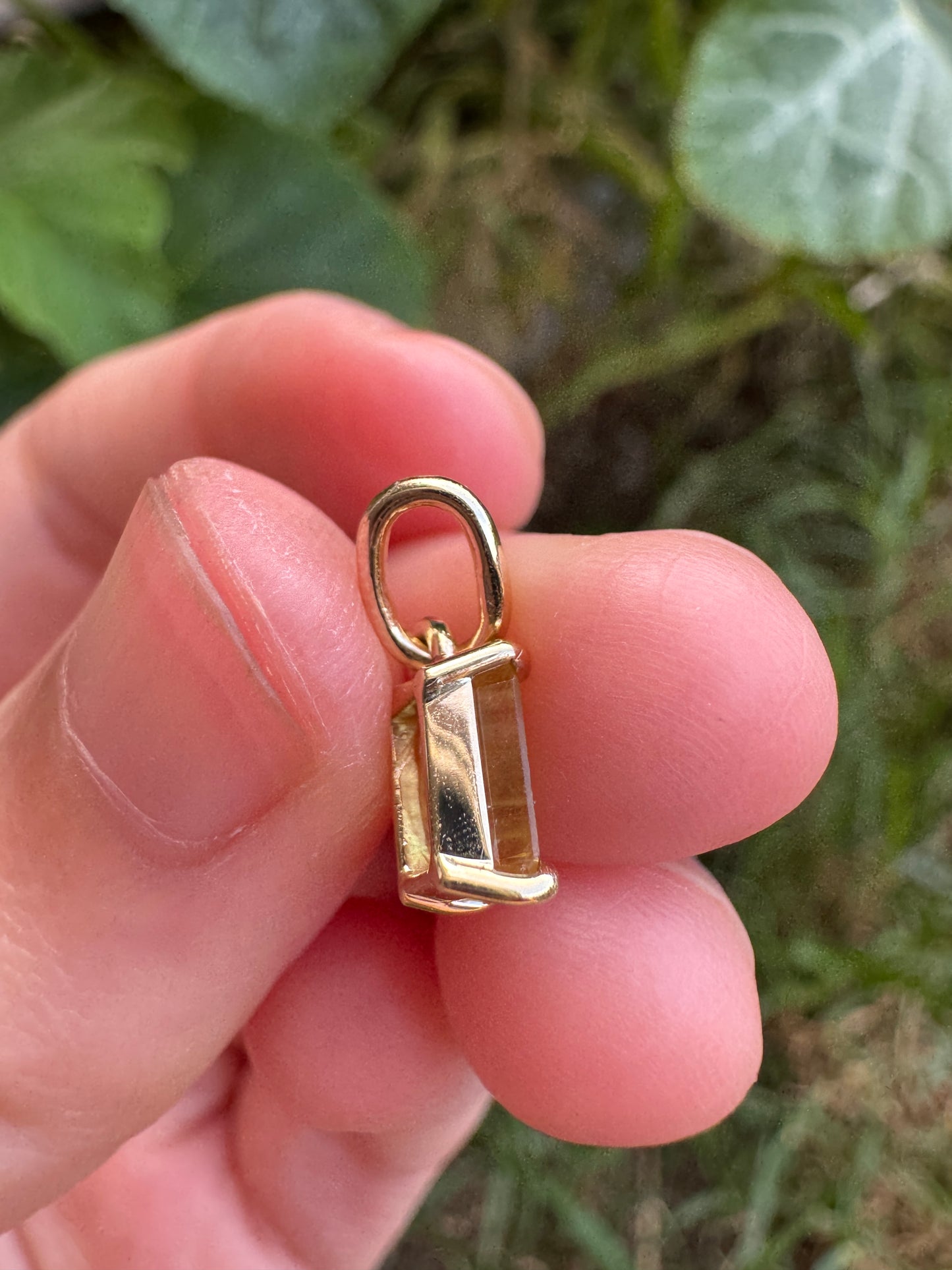 Custom handmade recycled 9ct yellow gold 1.25ct natural yellow sapphire prong set pendant