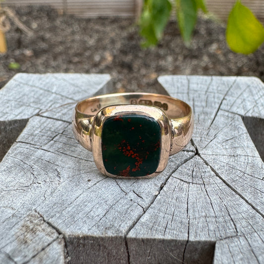 Antique Victorian 9ct rosy yellow gold bloodstone signet ring