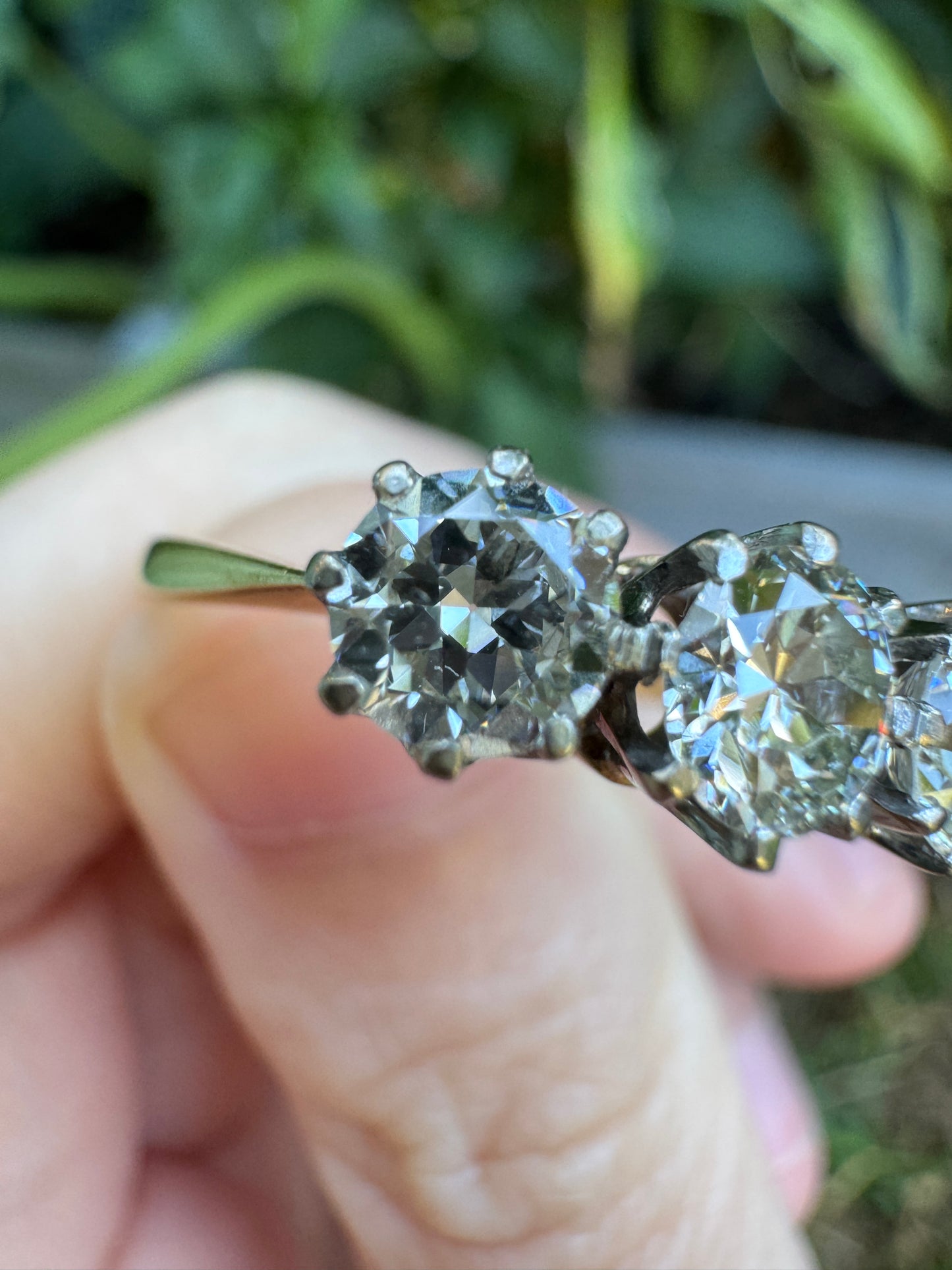Vintage Mid Century 18ct yellow gold three stone 1.51ct TCW old European cut diamond ring