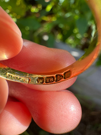 Antique Edwardian 18ct yellow gold three stone 0.3ct TCW old mine cut diamond split shank signet ring
