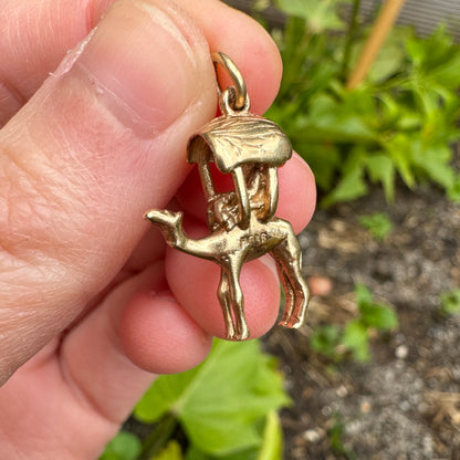 Vintage 9ct yellow gold dromedary camel ride charm