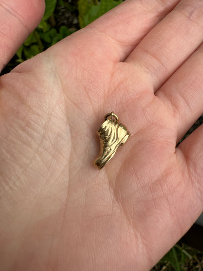 Vintage 9ct yellow gold boot charm