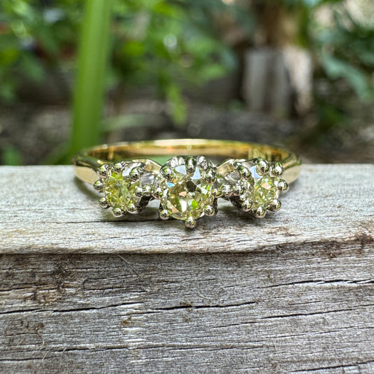 Vintage 18ct yellow gold three stone 0.52ct TCW old mine cut diamond ring