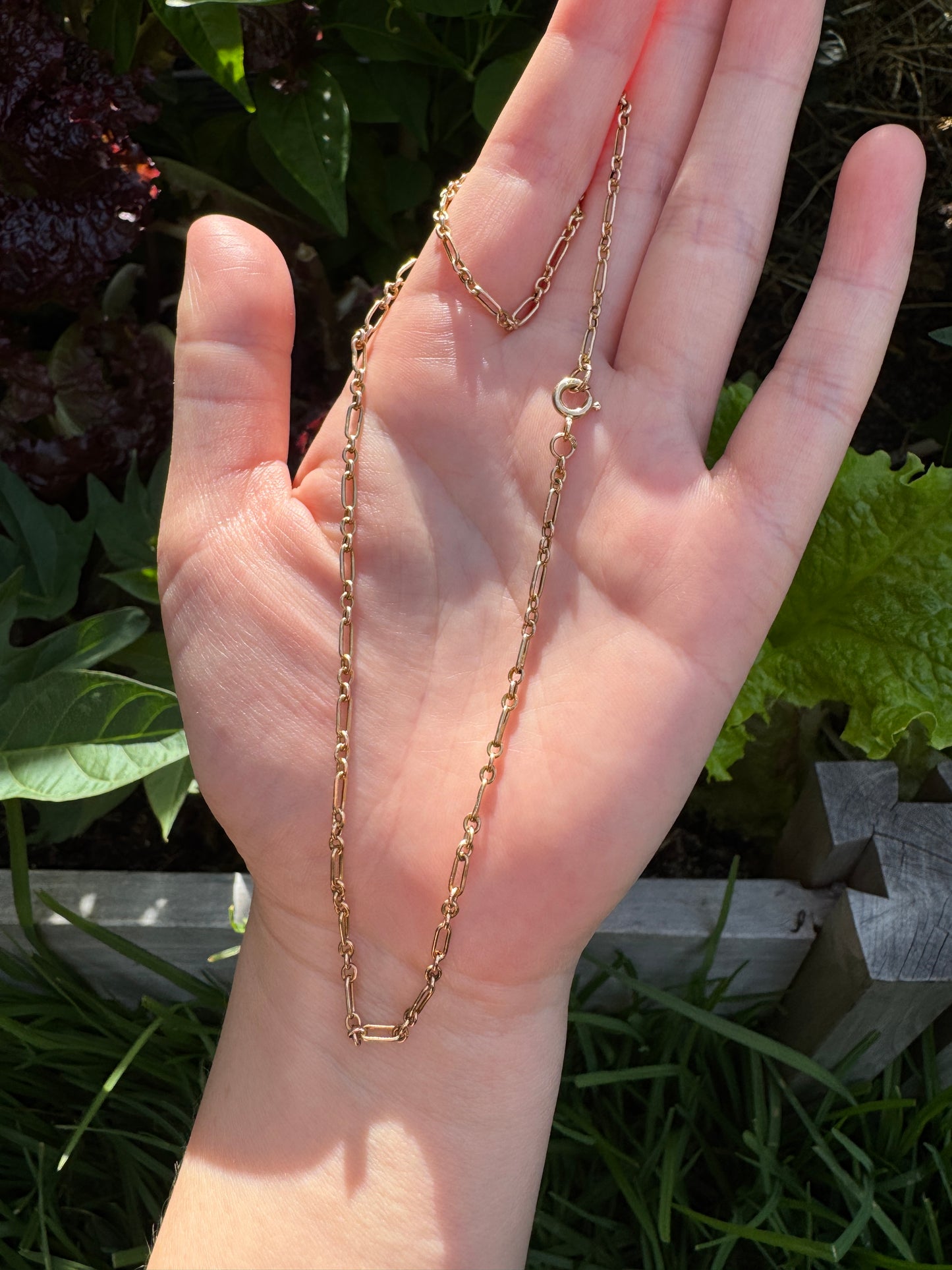 Vintage 9ct yellow gold paperclip link chain, 40cm / 15.75 inches long