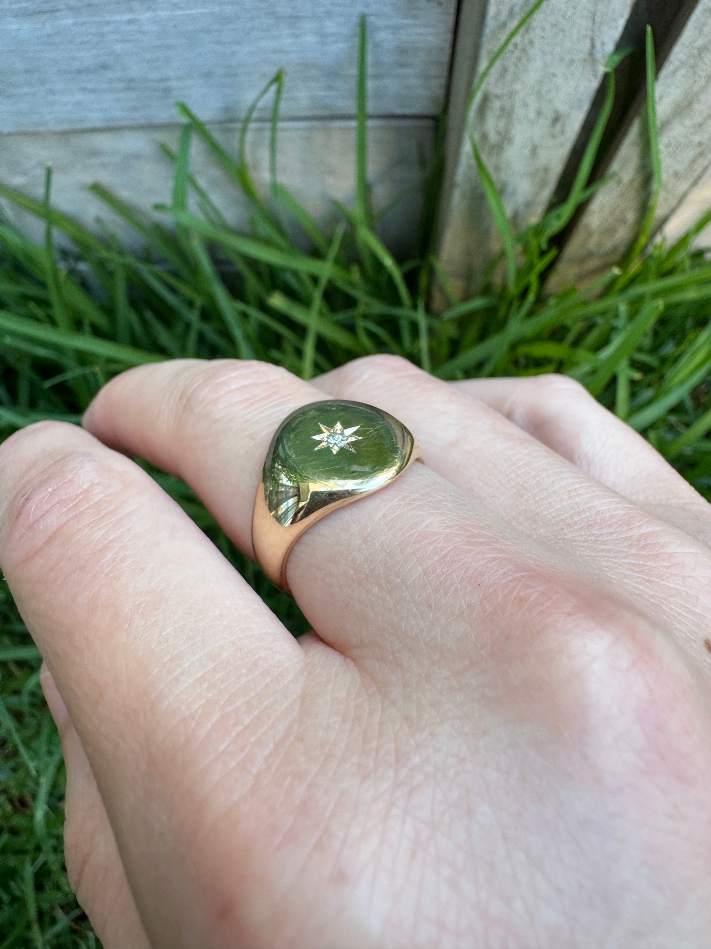 Vintage 9ct yellow gold starset old mine cut diamond signet ring